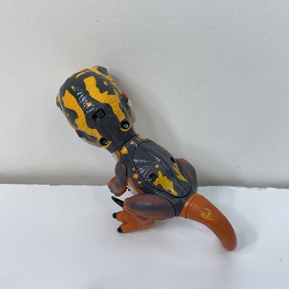 Dinosaur Toys Mixed Lot of 17 Plastic Dinosaurs Action Figures Big And Small - Picture 3 of 7